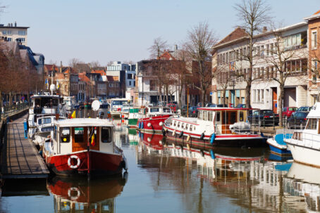 Wonen op het wiegende water